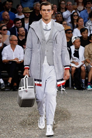 Moncler Gamme Bleu / - 2015